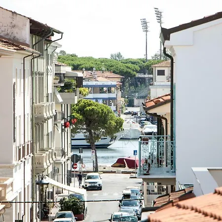 Casa Paradisino - Smart Work, Wifi, Free Beach Apartment *